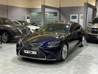 Lexus
              LS