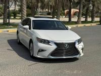 Lexus
              ES