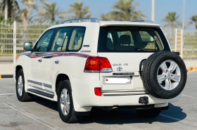 Toyota LandCruiser GXR